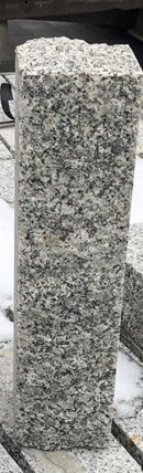 Palisada granitowa szara 10x10x40cm cięto-łupana